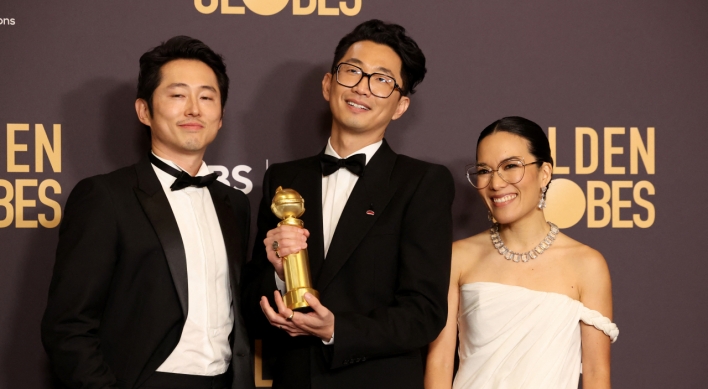 Korean American director's 'Beef' wins big at 81st Golden Globe Awards