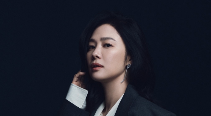 [Herald Interview] Kim Hyun-joo, Park Hee-soon explore paradoxical nature of family in 'The Bequeathed'