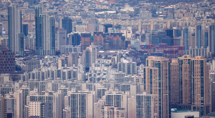 Portion of foreign buyers hits record high in S. Korean real estate market in 2023: data