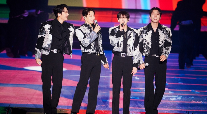[Herald Review] Highlight kicks off Asia tour with memory-filled Seoul concert