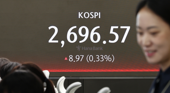 Seoul shares open higher on bargain hunting