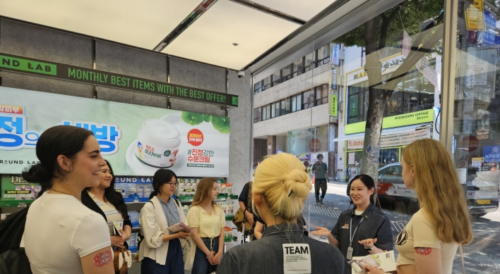 [From the Scene] Olive Young’s docent tour wows K-beauty enthusiasts