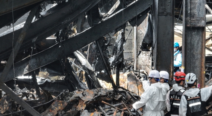 Yoon orders 'scientific safety measures' after battery plant fire