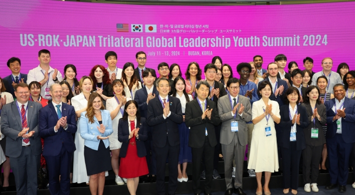 Trilateral youth summit opens in Busan