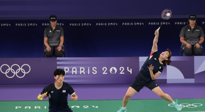 Kim Won-ho, Jeong Na-eun win silver in badminton mixed doubles