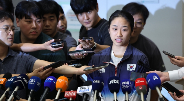 Badminton star An Se-young urges for more flexibility in support practices