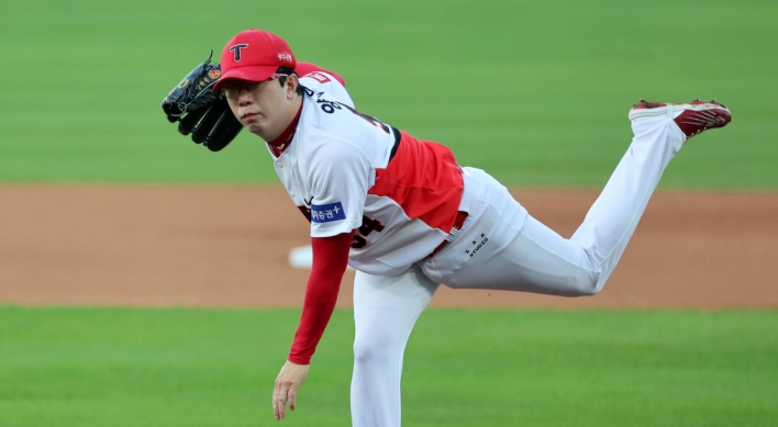 KBO's new strikeout king proves nice guys can finish first