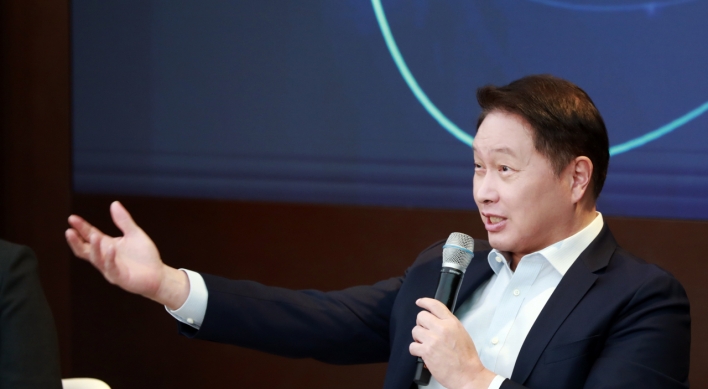 SK chief embraces AI for future growth at Icheon Forum