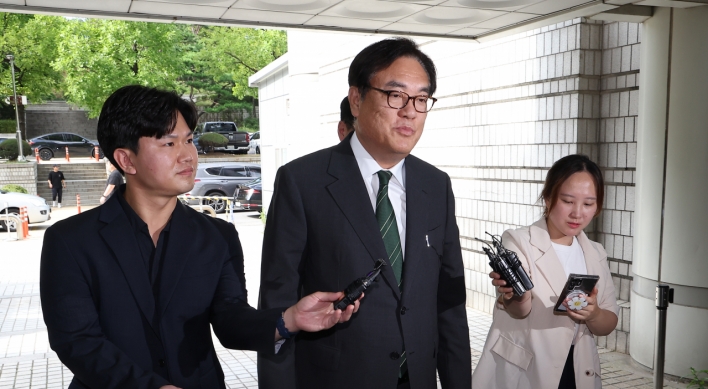 Presidential chief of staff avoids prison term for defaming late President Roh