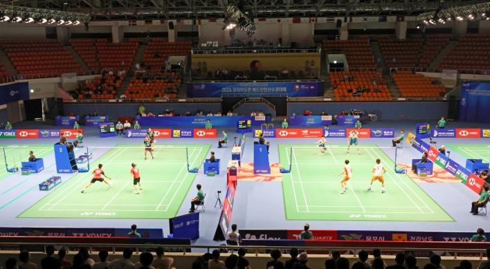 China's Lu ends badminton title drought at Korea Open