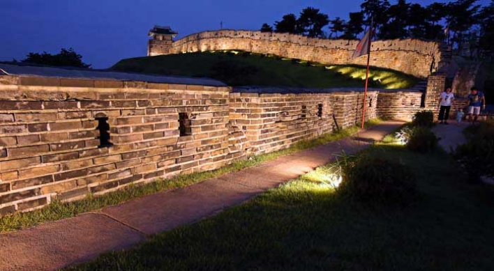 Top Gyeonggi Province spots for gazing at full moon on Chuseok