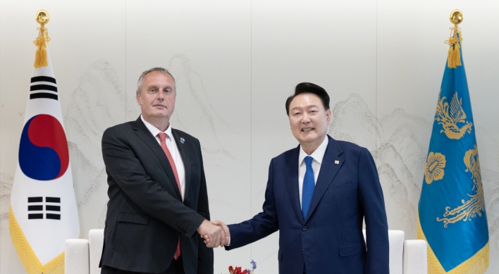 Yoon to visit Czech Republic with focus on nuclear energy cooperation