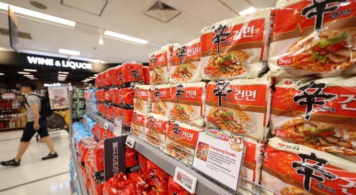 Exports of instant noodles surpass $800m in Jan.-Aug.