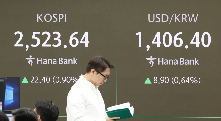 Seoul shares open higher on tech gains