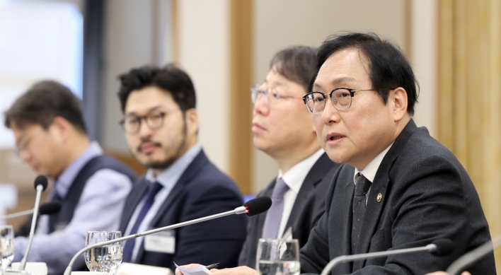 Govt. hosts roundtable with S. Korean firms in Vietnam on US trade policy