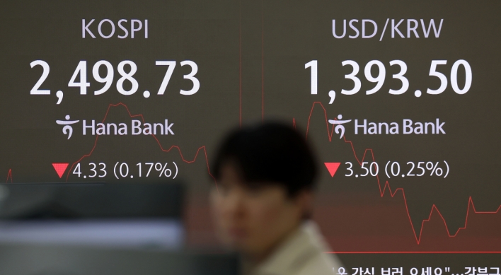 Seoul shares open lower on tech slump