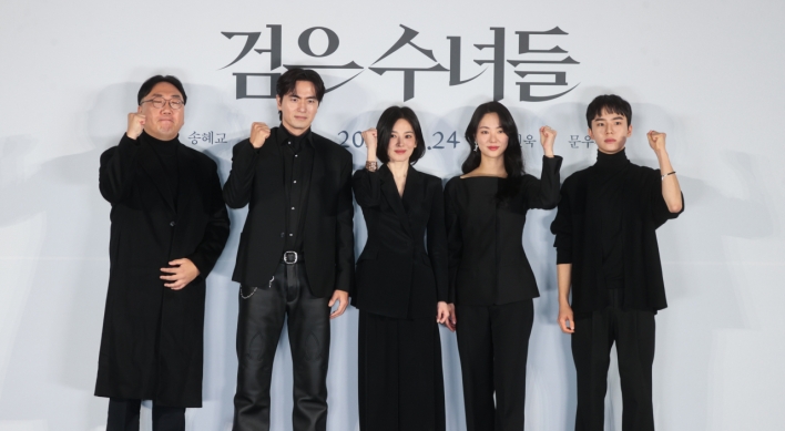 In  'Dark Nuns,' Song Hye-kyo, Jeon Yeo-been face down demonic shadows