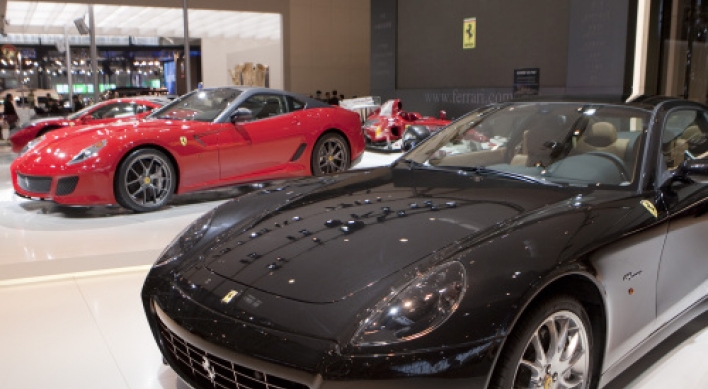 Chinese women take on `Man's World'  with $400,000 Maseratis
