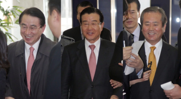 Ex-Shinhan chief given stock options