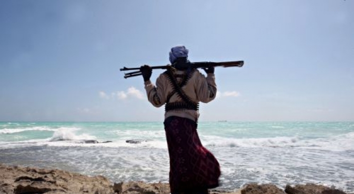 Somali pirates hijack ship with four S. Koreans aboard: official