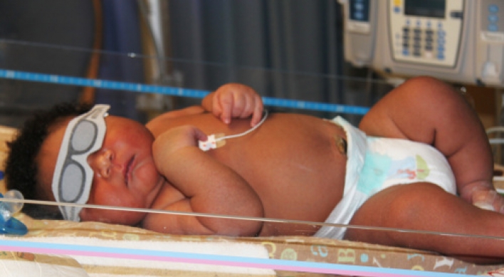 Whoa, baby! Texas mom delivers 16-pound newborn