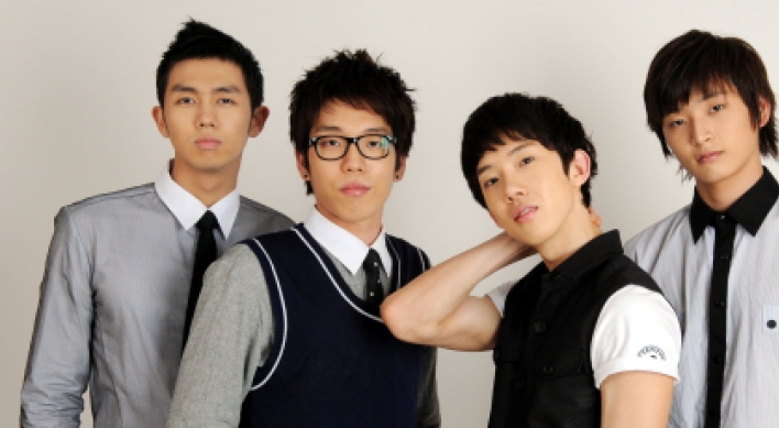 2AM to make stage debut in Japan next year