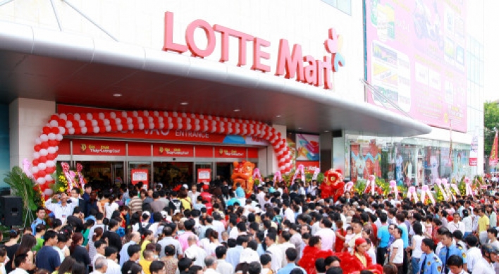 Korea’s retail rivals seek Vietnam expansion