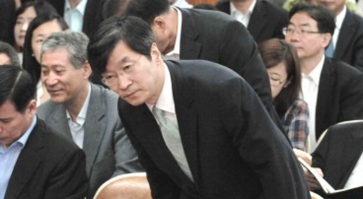 Prosecutors issue summons for Seoul education chief
