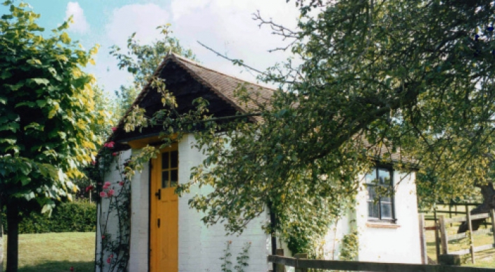U.K. campaign seeks to save Roald Dahl writing hut