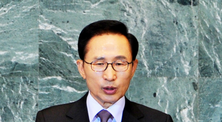 S. Korea ready to help N. Korea if it forsakes nuclear ambitions: Lee