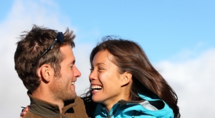 Men more likely to fall in love first