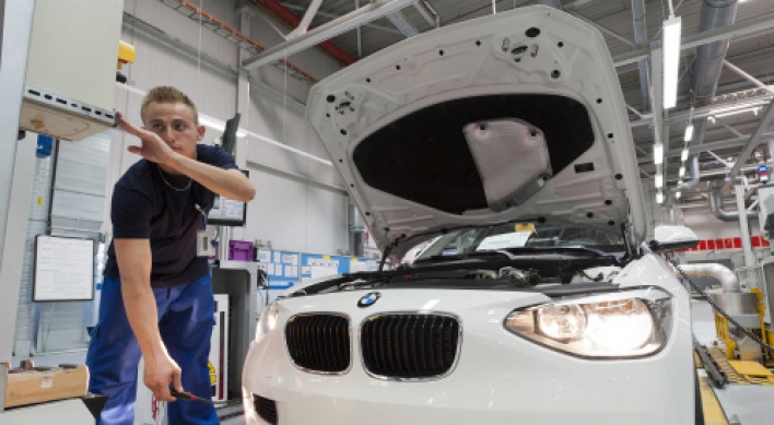 BMW quarterly profit beats estimates on demand for X3 SUV