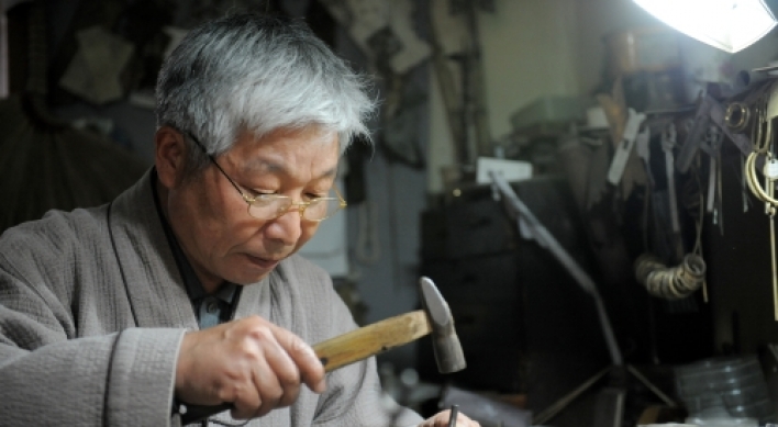 Master craftsmen struggle to make ends meet