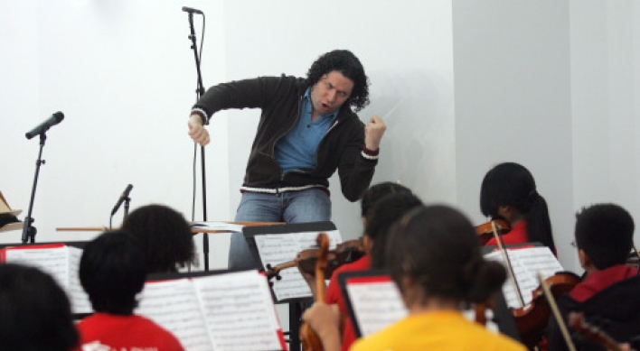 Los Angeles takes baton as flagship for youth orchestras