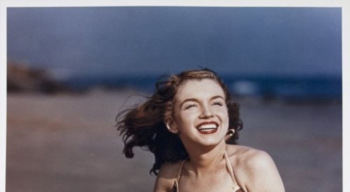 Early Monroe photos sell for over $300K at auction
