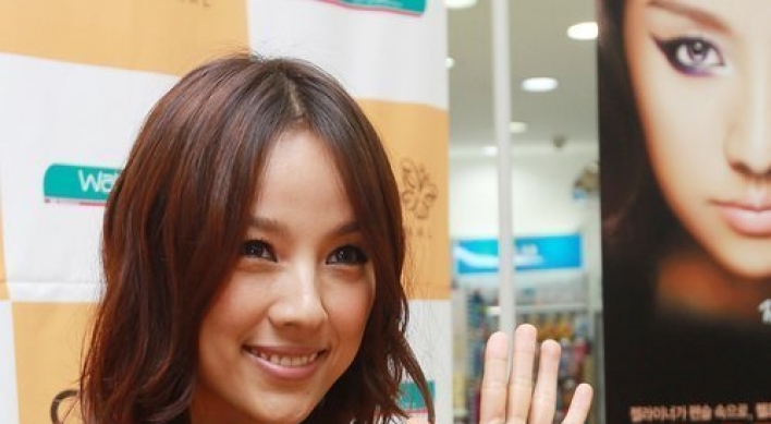Lee Hyori ordered to compensate Internet shopping mall