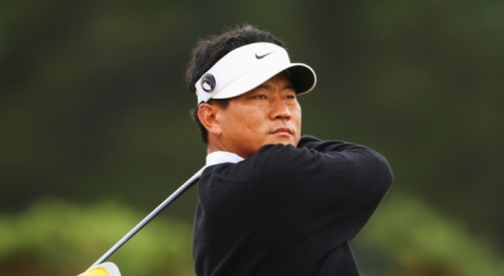 Golfer Choi Kyoung-ju's wife sues foundation employee for embezzlement