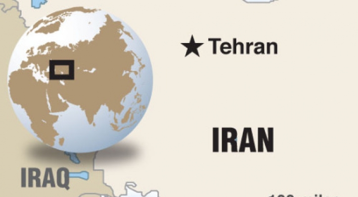 U.S. warns Iran against closing oil passage