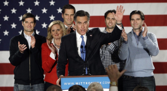 Romney edges Santorum by 8 votes