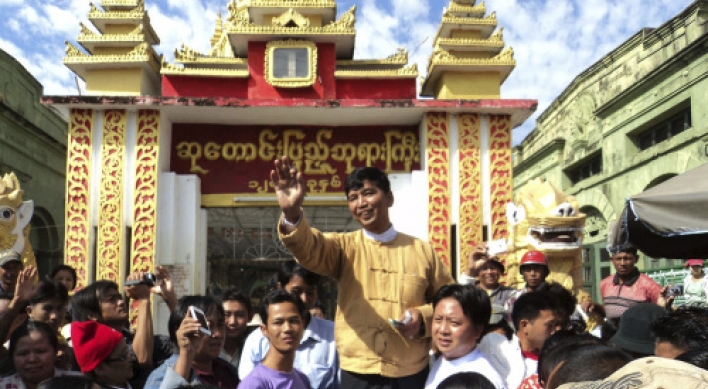 Praise mounts for Myanmar release of political prisoners