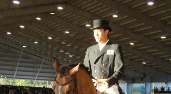 Kim breaks Korean equestrian record in Florida