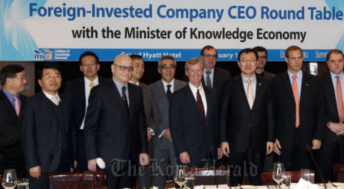 19 foreign-invested firms to invest $2.3b by 2015