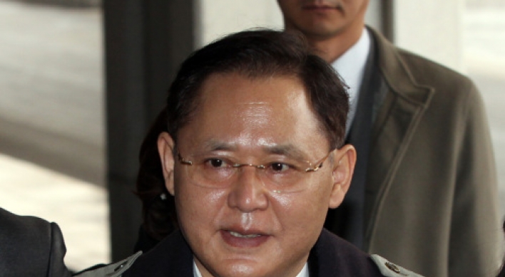 Prosecutors seek arrest warrant in CNK scandal