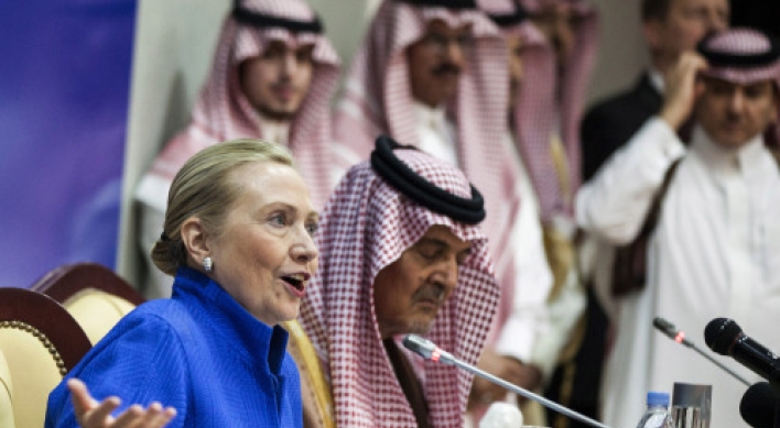 Clinton: Time running out for diplomacy with Iran