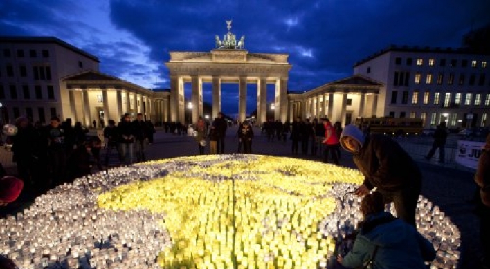 World landmarks dimmed for Earth Hour