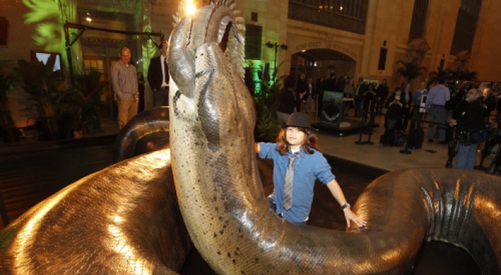 Smithsonian showcases replica of monster snake