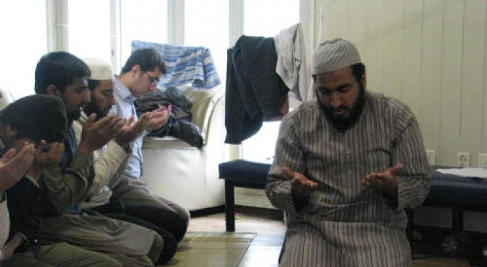 Korea’s Muslims encounter stereotypes but little prejudice