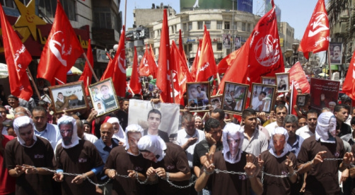 Palestinians say hunger strike breakthrough close