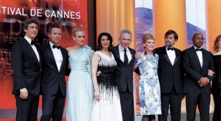 Cannes opens with Anderson’s ‘Moonrise,’ camel