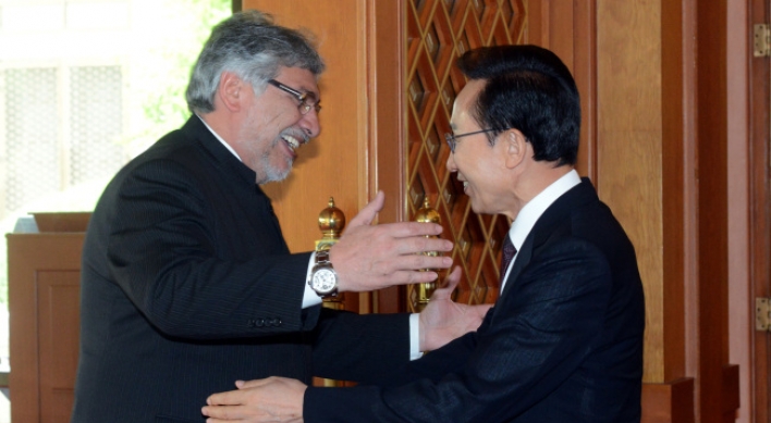 Leaders of Korea, Paraguay agree to expand cooperation